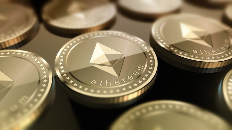 ethereum-suffers-slight-pullback,-hong-kong-spot-eth-etfs-to-start-buying-and-selling-on-april-30